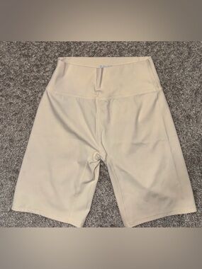 Davis Active High-Waist Cream Bike Shorts